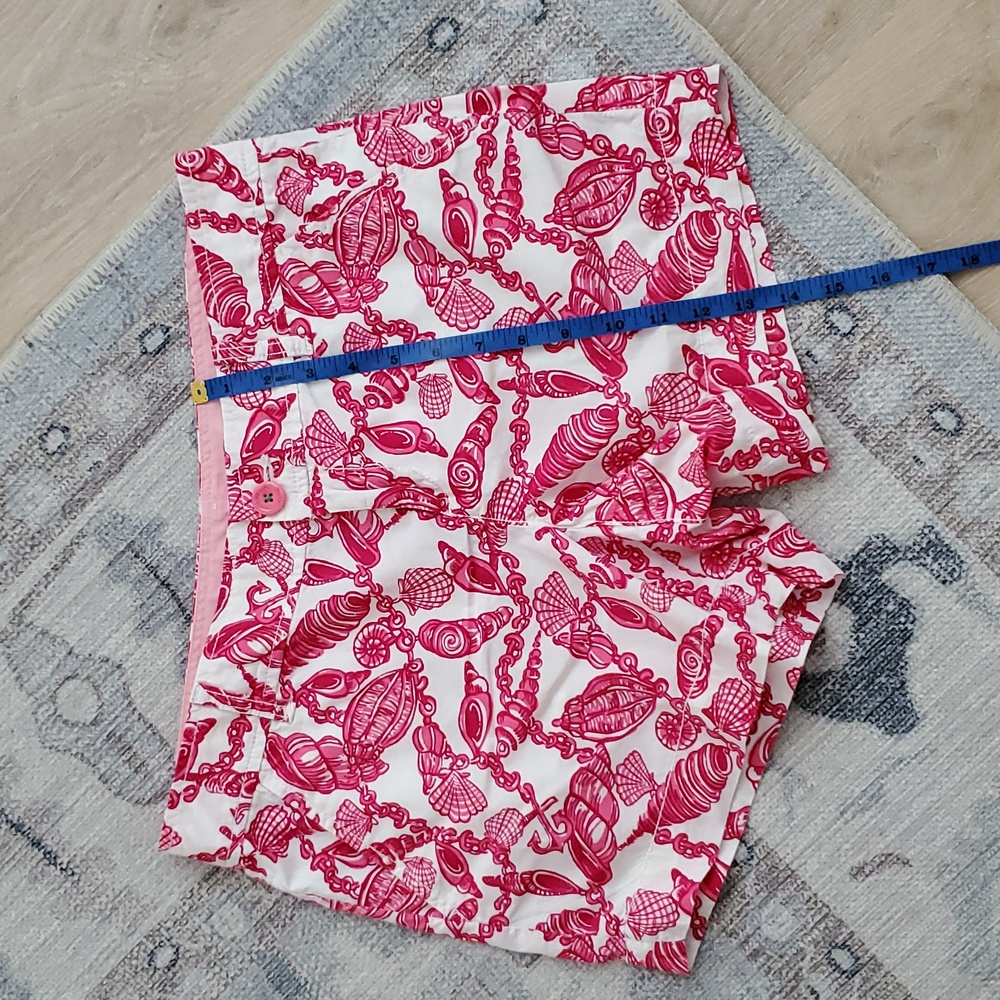 Lilly Pulitzer Pink White Shell Pattern Shorts Sz8 - image 4